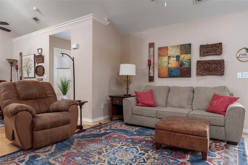 807 Cara Lane, Arlington TX 76012 - Photo 8