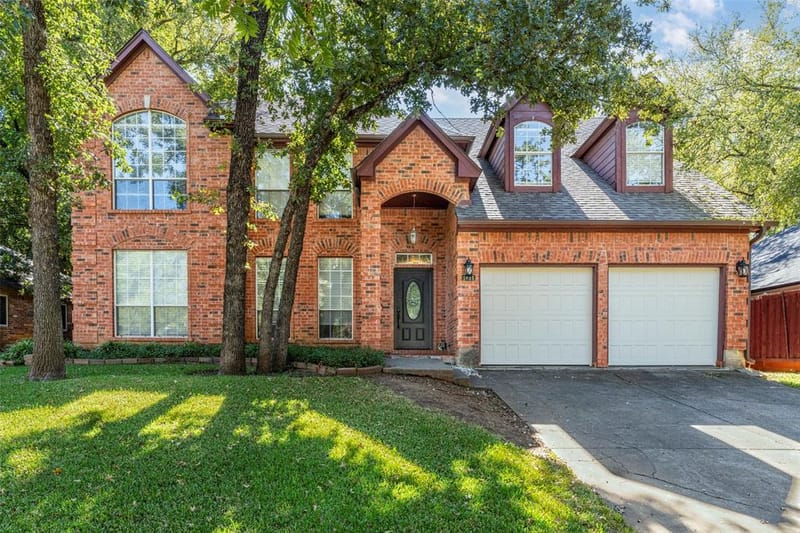 1811 Rolling Ridge Drive, Grapevine TX 76051 - Photo 2