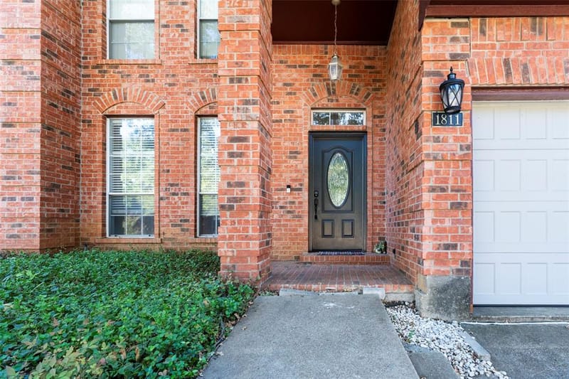 1811 Rolling Ridge Drive, Grapevine TX 76051 - Photo 4