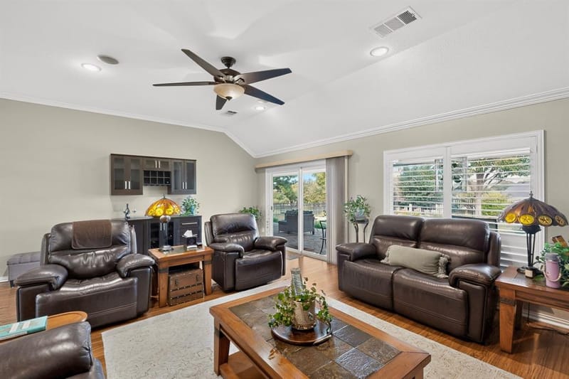 11100 La Jolla Way, Denton TX 76207 - Photo 4