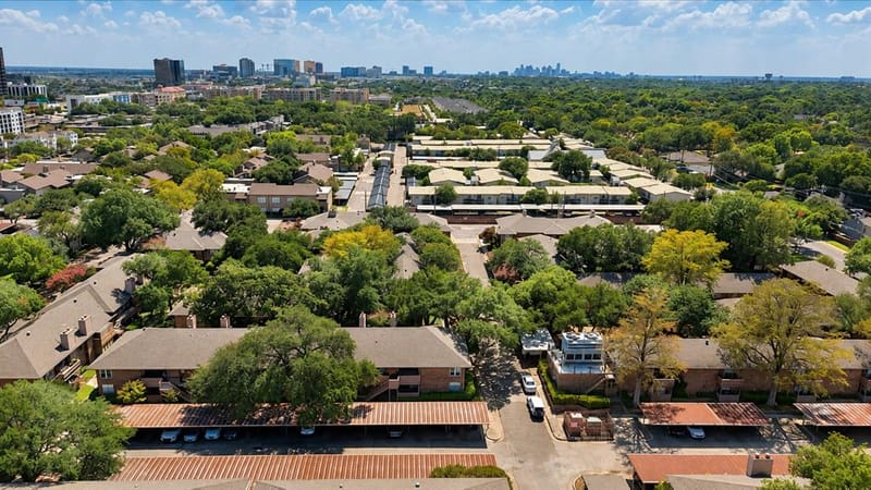 10556 High Hollows Drive, Dallas TX 75230 - Photo 23