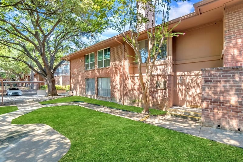 10556 High Hollows Drive, Dallas TX 75230