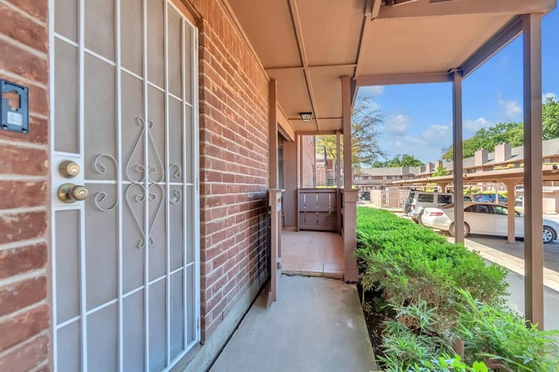 10556 High Hollows Drive, Dallas TX 75230 - Photo 18