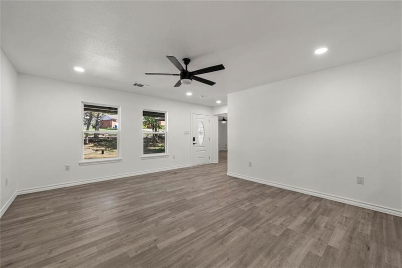 726 Gaywood Drive, Woodway TX 76712 - Photo 12