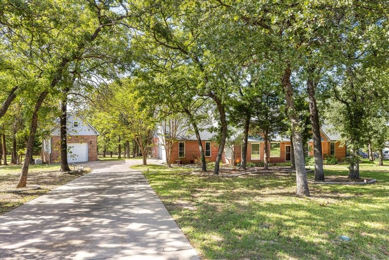 7208 Wooded Acres Trail, Mansfield TX 76063 - Photo 2