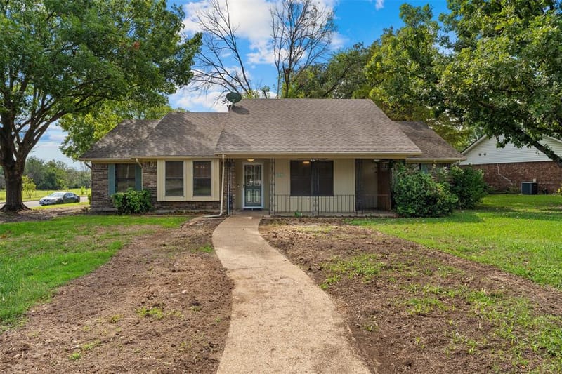 10 Oleander Street, Waco TX 76708 - Photo 3