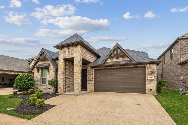 2504 Moores Landing, Arlington TX 76016 - Photo 2