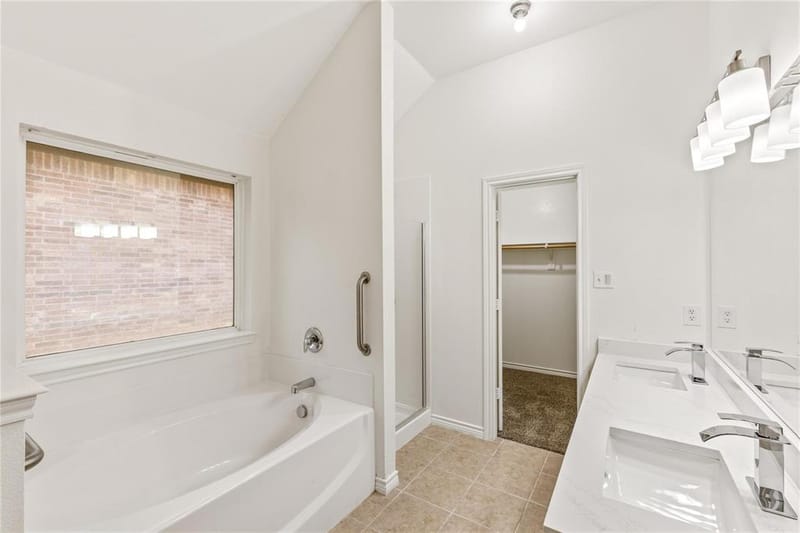 401 Hidden Knoll Drive, Burleson TX 76028 - Photo 15