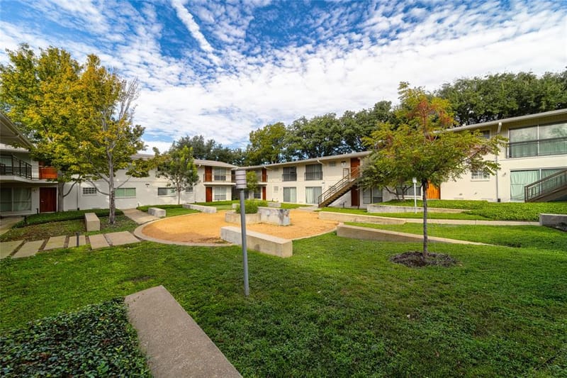 4616 W Lovers Lane # 116, Dallas TX 75209 - Photo 18