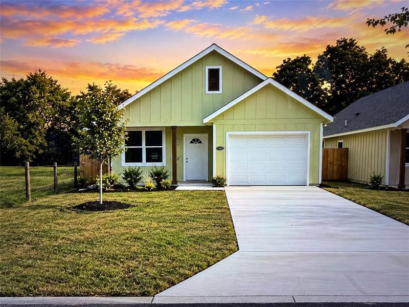 1552 Smoke tree Lane, Dallas TX 75253