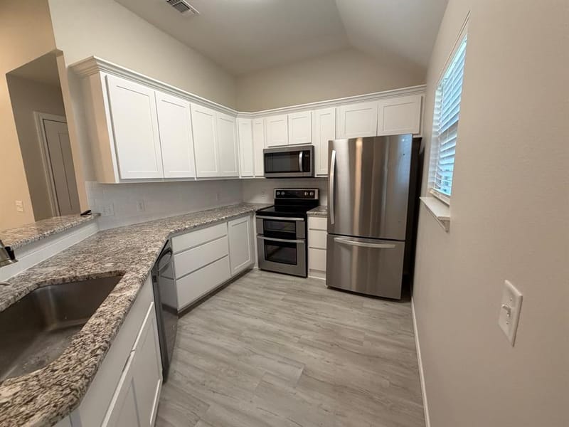 105 Oliver Wendell Court, Mount Vernon TX 75457 - Photo 7