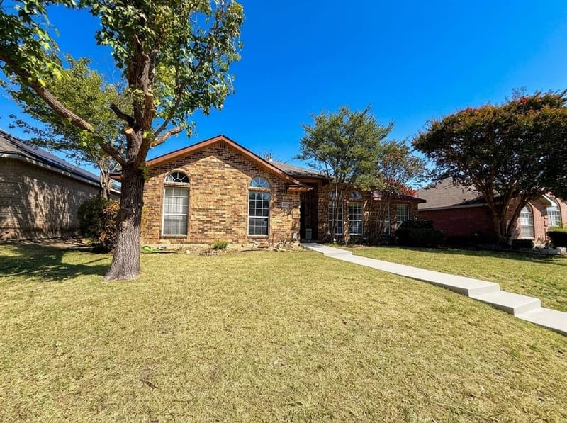 2306 Summit Drive, McKinney TX 75071 - Photo 2