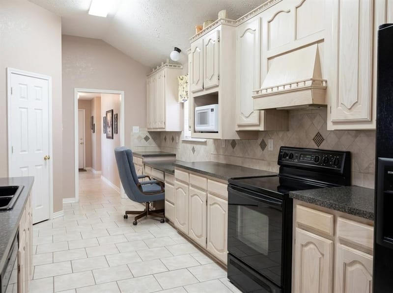 2306 Summit Drive, McKinney TX 75071 - Photo 9