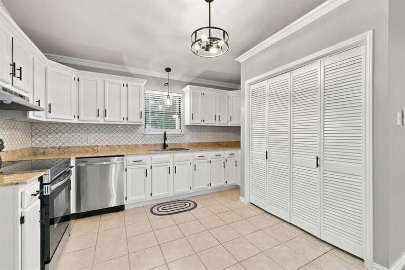 938 Amsden Street, Denison TX 75020 - Photo 12