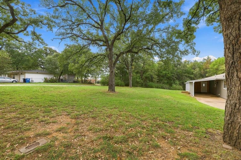938 Amsden Street, Denison TX 75020 - Photo 24