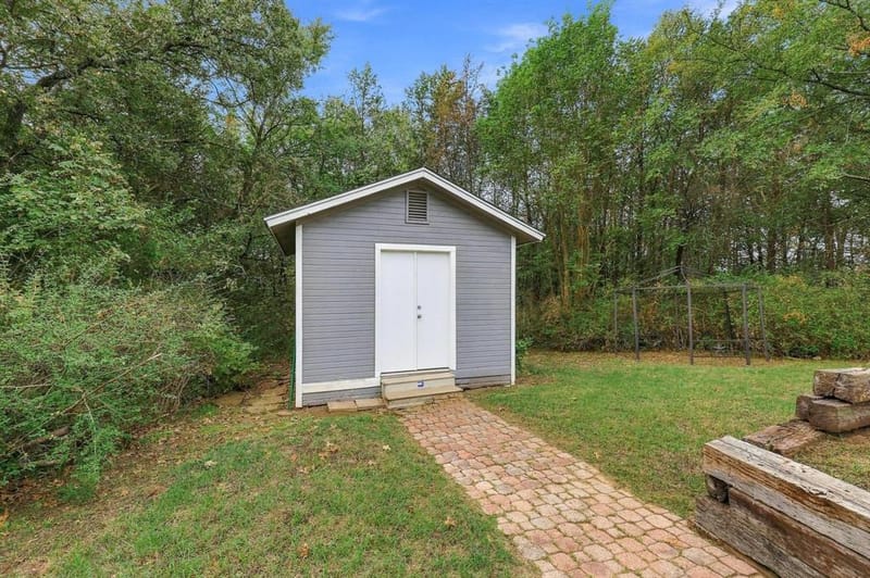 938 Amsden Street, Denison TX 75020 - Photo 39