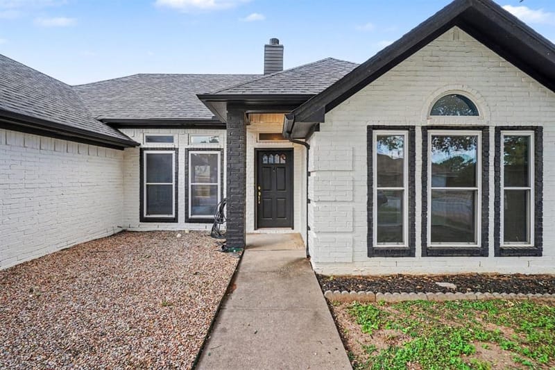 6053 Sundown Drive, Watauga TX 76148 - Photo 2
