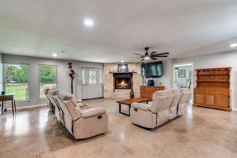 5115 County Road 423, Grandview TX 76050 - Photo 5