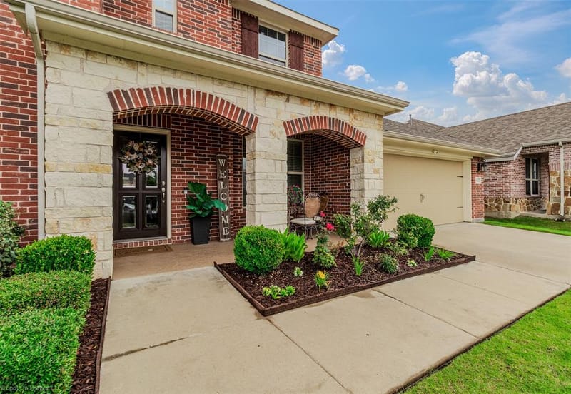 1612 Village Creek Drive, Forney TX 75126 - Photo 2