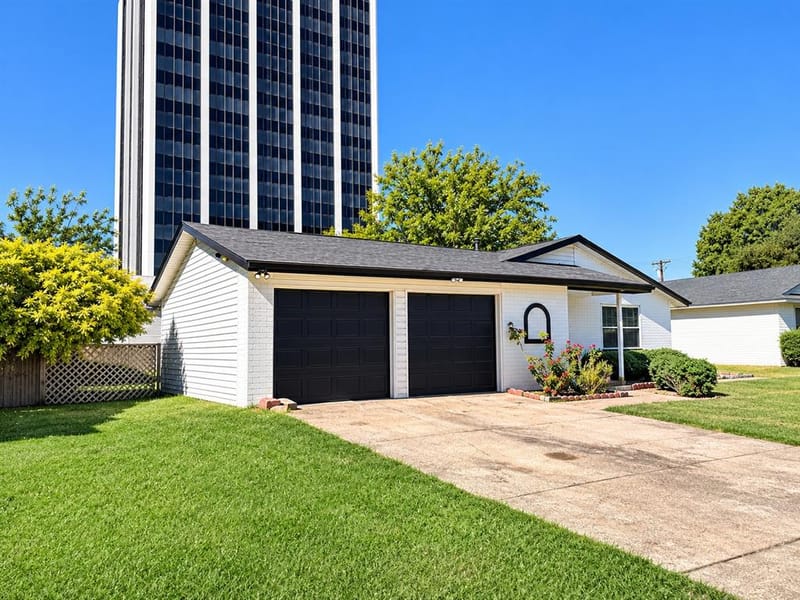 311 Oxford Drive, Richardson TX 75080 - Photo 2