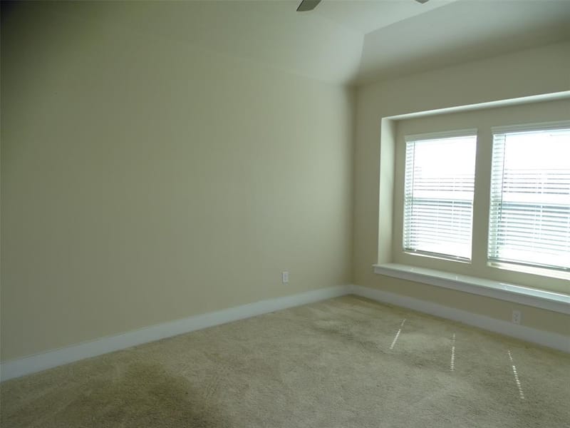 915 Hawthorn Lane, Mansfield TX 76063 - Photo 13