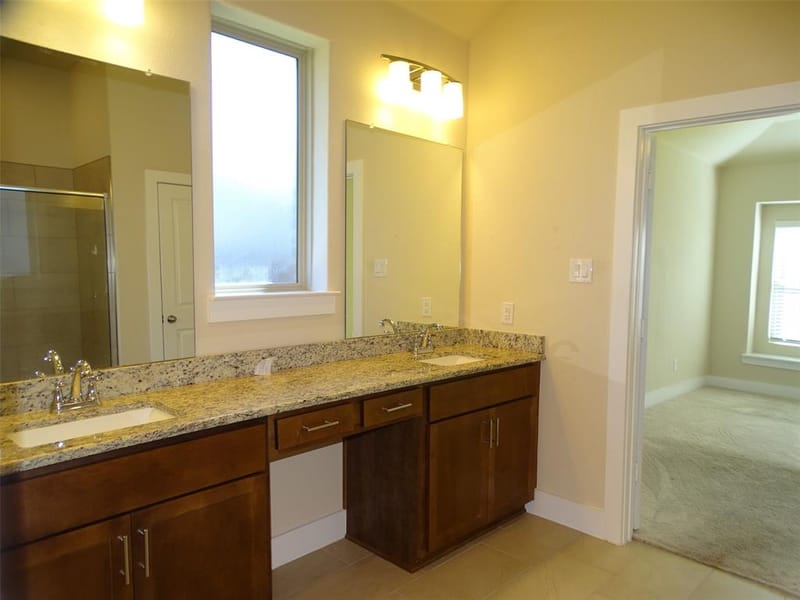 915 Hawthorn Lane, Mansfield TX 76063 - Photo 17