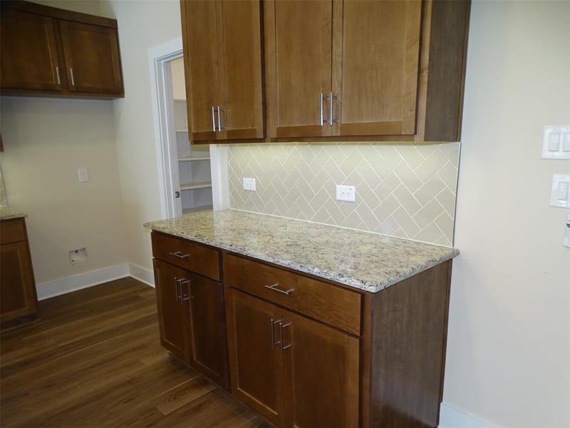 915 Hawthorn Lane, Mansfield TX 76063 - Photo 11