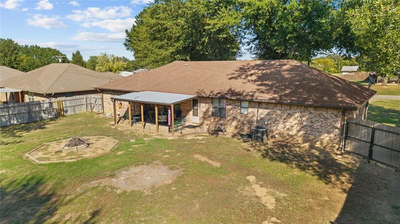 1625 Sugar Hill Road, Reno TX 75462 - Photo 24
