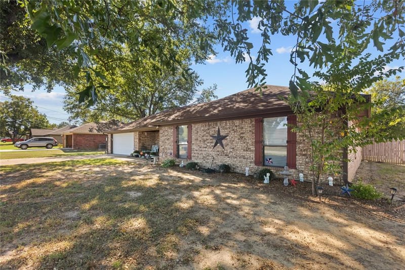 1625 Sugar Hill Road, Reno TX 75462 - Photo 21