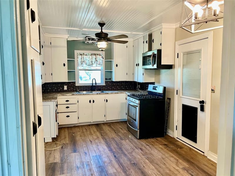603 W Cedar Street, Nocona TX 76255 - Photo 4