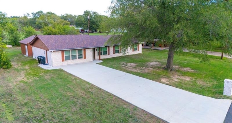 742 Henderson Street, Wills Point TX 75169 - Photo 2