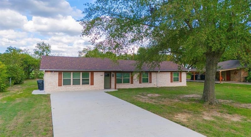 742 Henderson Street, Wills Point TX 75169