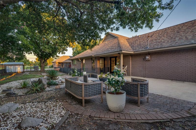 2209 Vicksburg Drive, Sachse TX 75048 - Photo 5