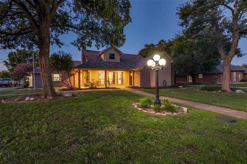 2209 Vicksburg Drive, Sachse TX 75048 - Photo 9
