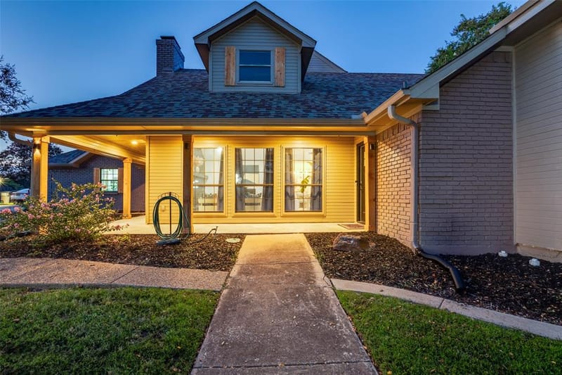 2209 Vicksburg Drive, Sachse TX 75048 - Photo 8
