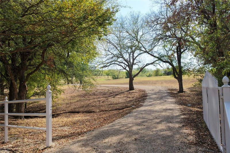 1141 Sugar Ridge Road, Ennis TX 75119 - Photo 2