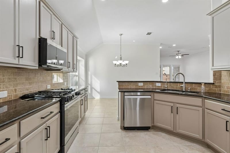 813 Park Place Lane, McKinney TX 75071 - Photo 7