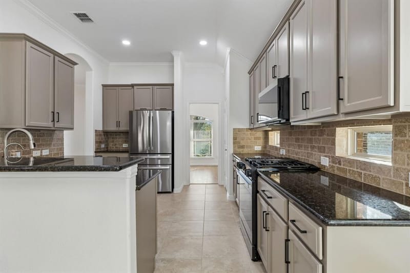 813 Park Place Lane, McKinney TX 75071 - Photo 9