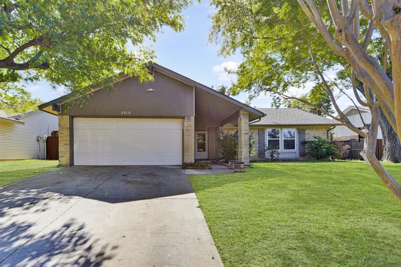 2010 Statler Drive, Carrollton TX 75007