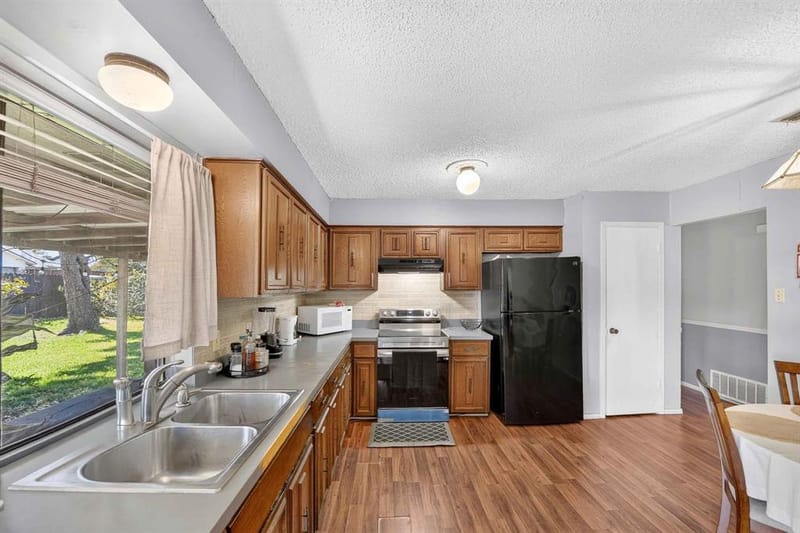 2010 Statler Drive, Carrollton TX 75007 - Photo 9