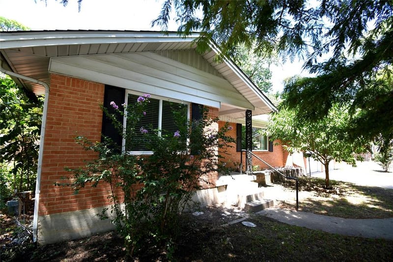 1015 Mitchell Road, Irving TX 75060 - Photo 22