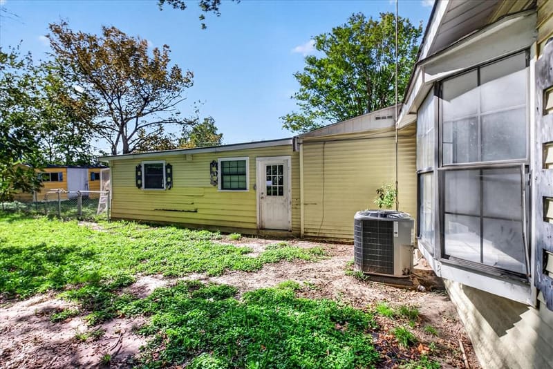 2415 W Collin Street, Corsicana TX 75110 - Photo 30