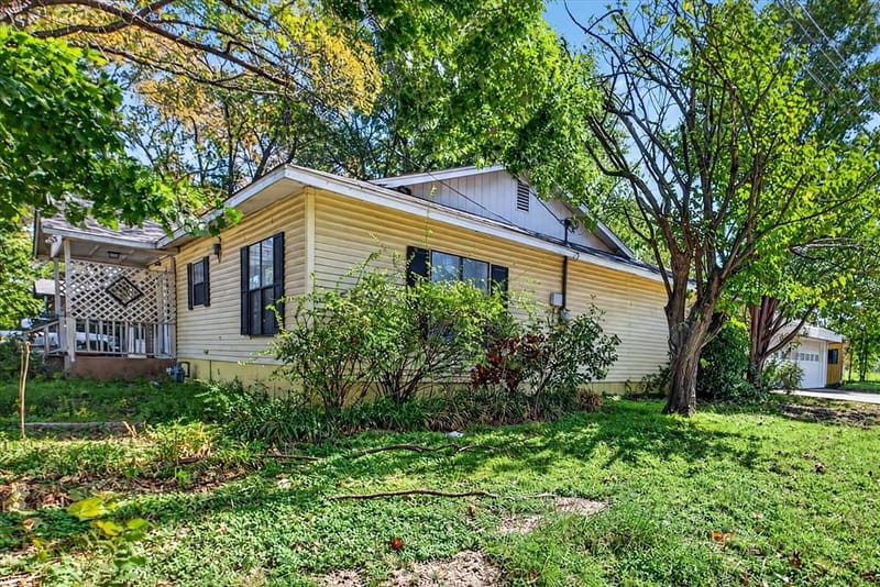 2415 W Collin Street, Corsicana TX 75110 - Photo 25