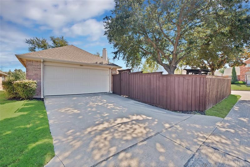 1801 Clark Drive, Carrollton TX 75010 - Photo 27
