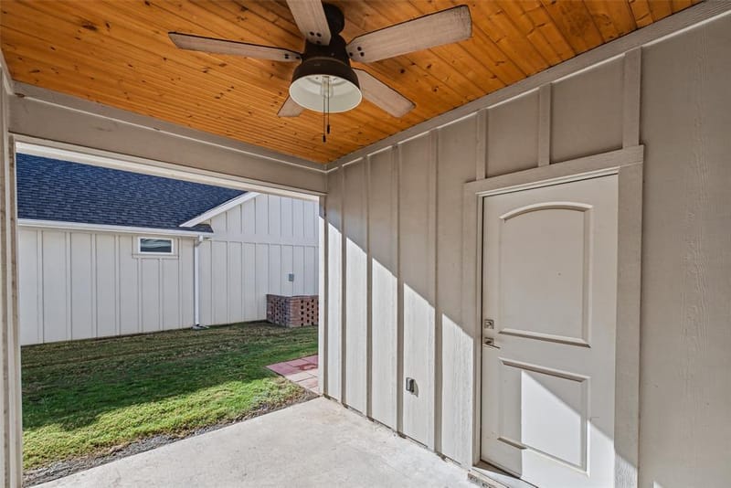 505 Eastpark Lane, Granbury TX 76049 - Photo 36