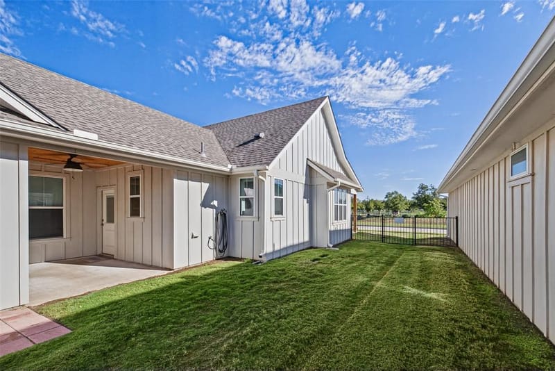505 Eastpark Lane, Granbury TX 76049 - Photo 37