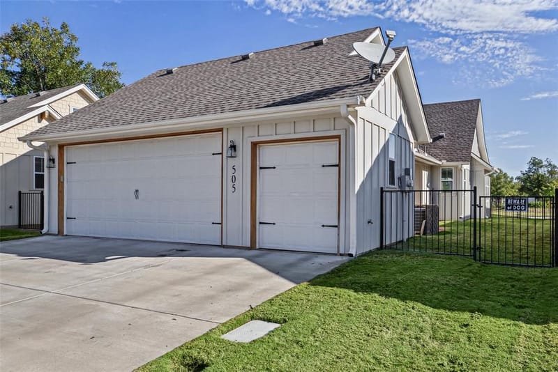 505 Eastpark Lane, Granbury TX 76049 - Photo 40