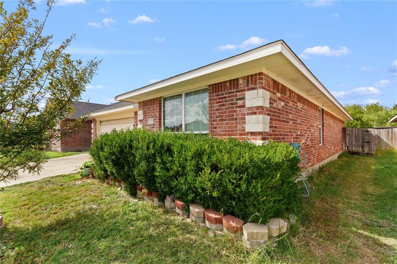 1221 Camden Yard Drive, Fort Worth TX 76028 - Photo 9
