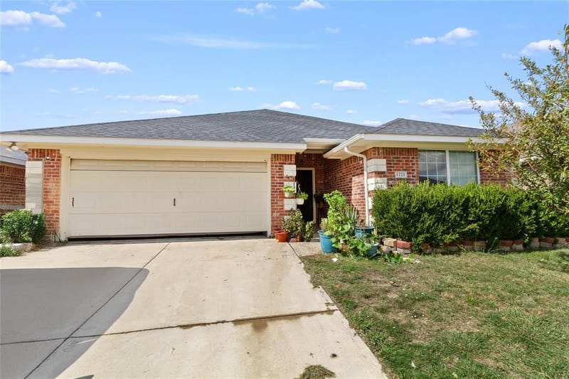 1221 Camden Yard Drive, Fort Worth TX 76028 - Photo 8