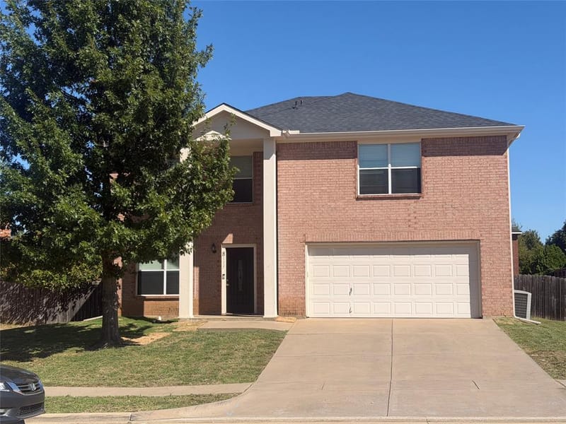 8115 Mossberg Drive, Arlington TX 76002 - Photo 14